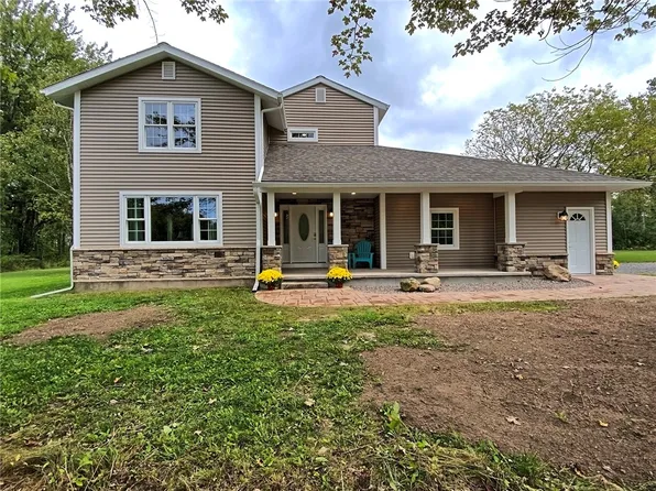 2615 State Route 104 House 1, Ontario, NY 14519