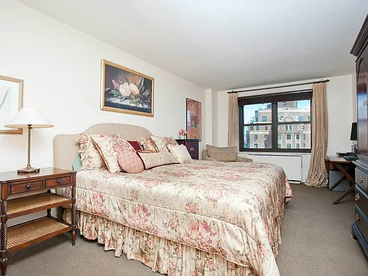 Sold by Sotheby's International Realty | media 25