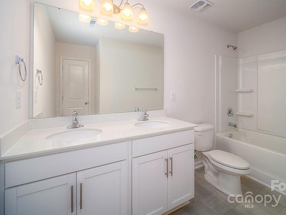 2nd image of 5023 Beargrass Dr