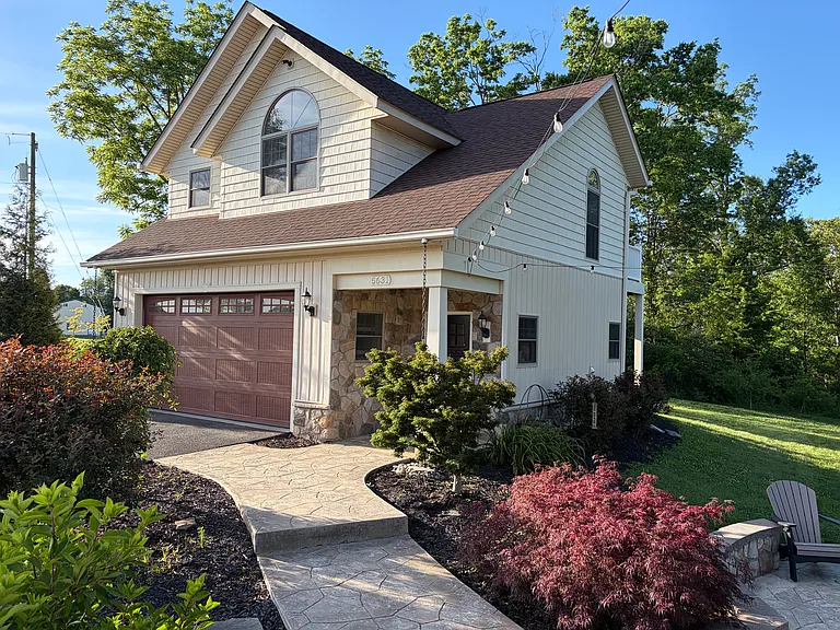 5631 Creekside Xing — Photo 10
