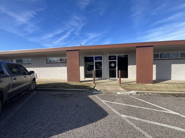 1201 Arlington St, Ada, OK 74820