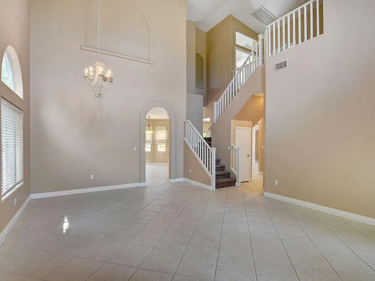 469 Annotto Bay St — Photo 6
