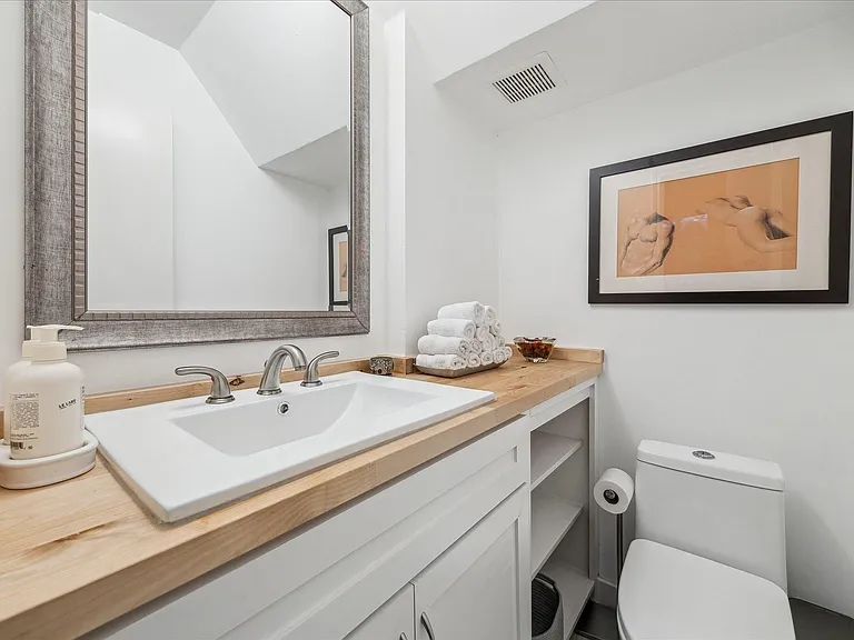 2100 Tanglewilde St #373 — Photo 11