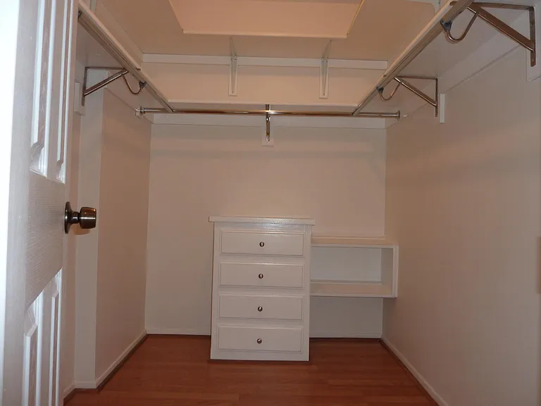 2055 Rodney Dr — Photo 13