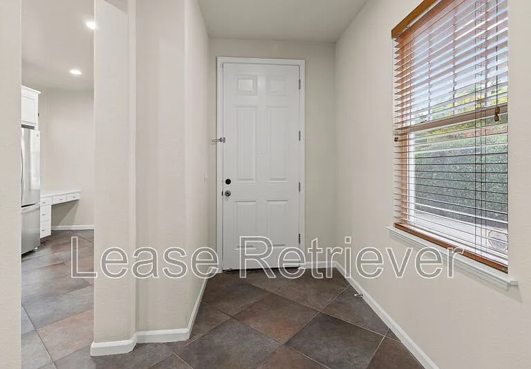 223 W Prosperidad Way — Photo 8