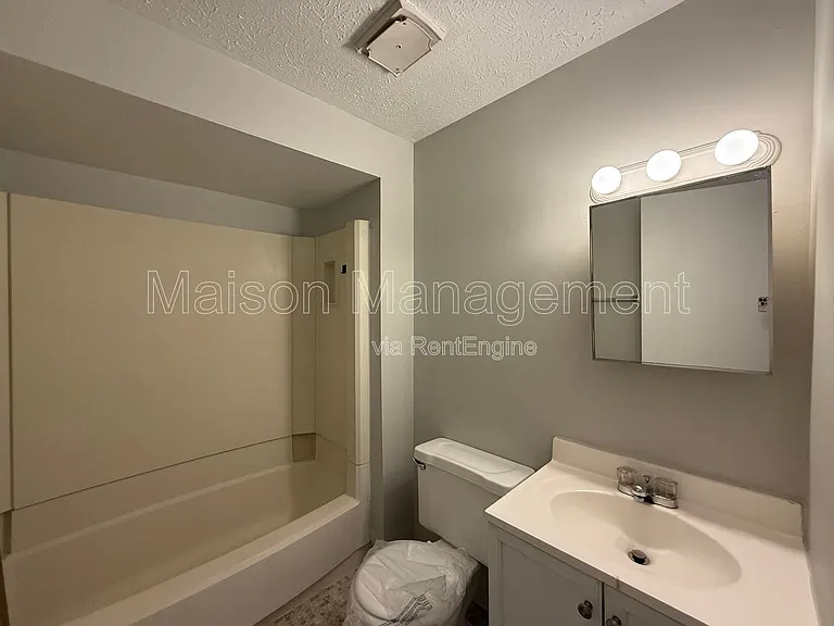 71 Marshall St #6 — Photo 10
