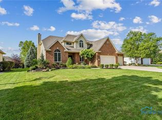 16141 Forest Edge Dr, Findlay, OH 45840