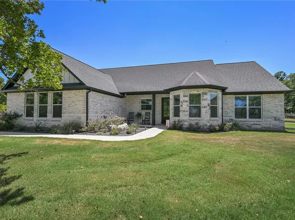 7532 Field Creek Estates Dr, Bryan, TX 77808