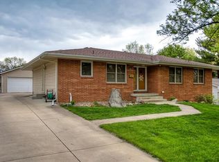 2609 Madison Ave, Des Moines, IA 50310