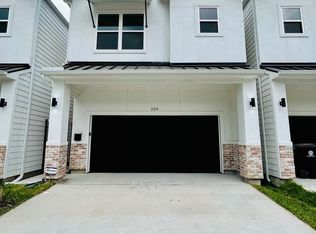 209 E 33rd St, Houston, TX 77018