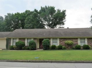 605 S Phoenix Ave, Russellville, AR 72801