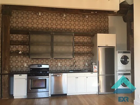 Rented by EXR | media 21