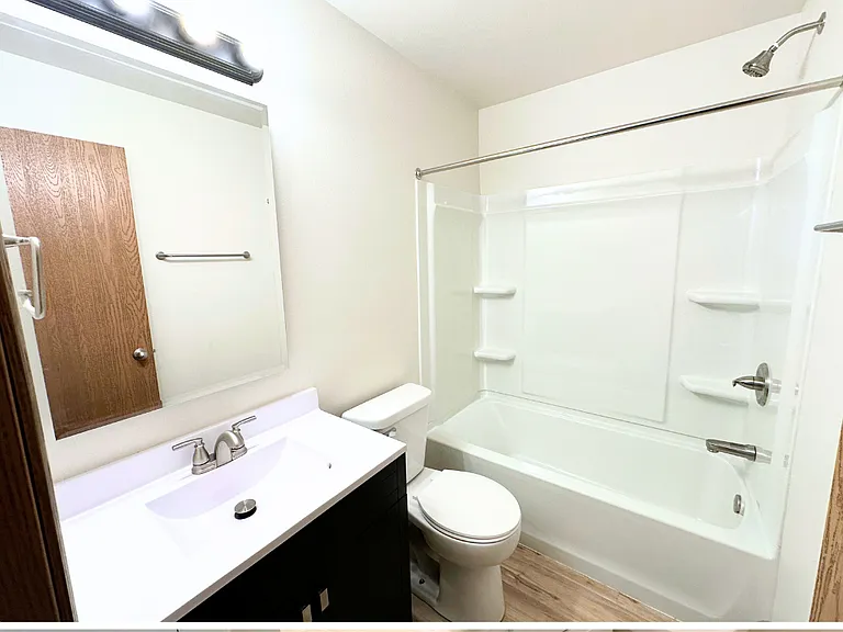 Parkview Apartments — Photo 27