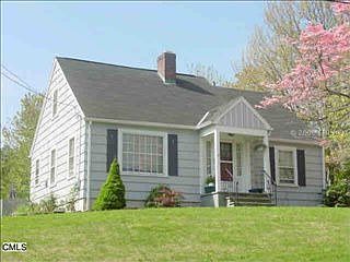 2nd image of 62 Wilson Ave