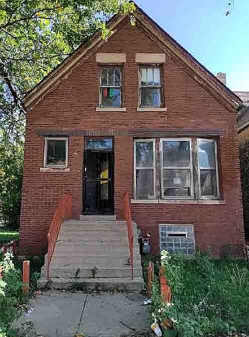 1st image of 6631 S Winchester Ave