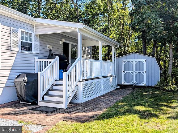 2nd image of 39 Dogwood Ln