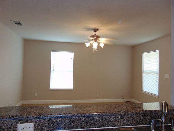 4th image of 708B Claremont Pkwy