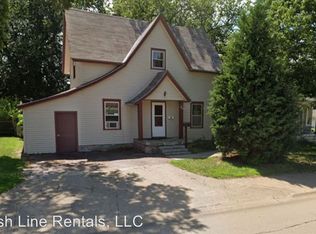 915 W 12th St, Hastings, NE 68901