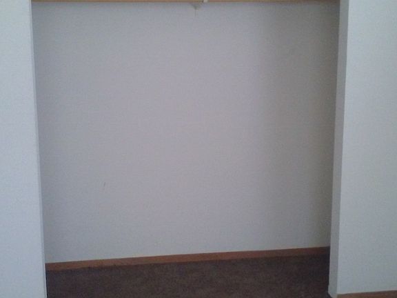 3rd image of 2323 Eastmoreland Ave APT 3