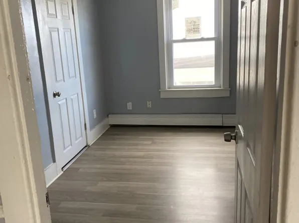 31 Lincoln Ave APT 5, Central Falls, RI 02863