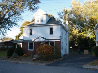 90 E Swallow St, Pittston, PA 18640