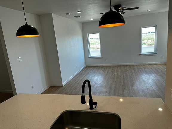 5th image of 5802 Urbana Pl