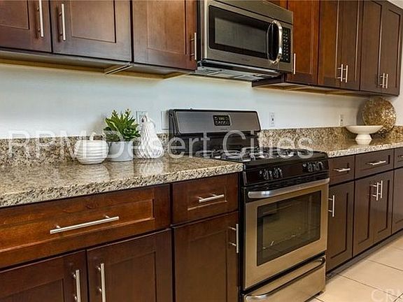 4th image of 1798 E Joyce Dr