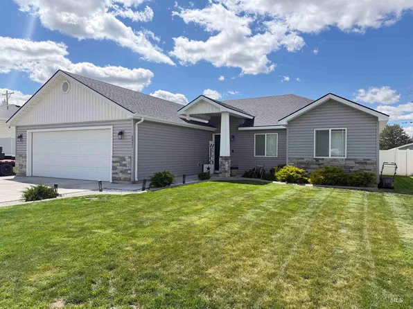 2021 L St, Heyburn, ID 83336