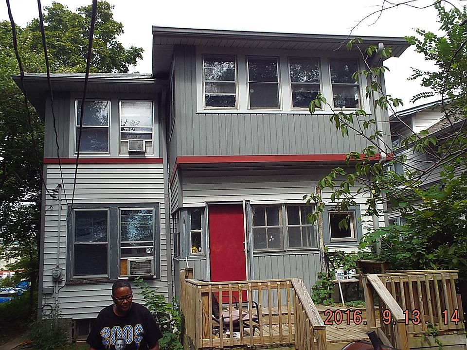 Back of Home w/deck
