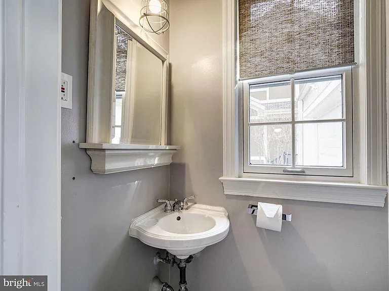5208 Glenwood Rd — Photo 24