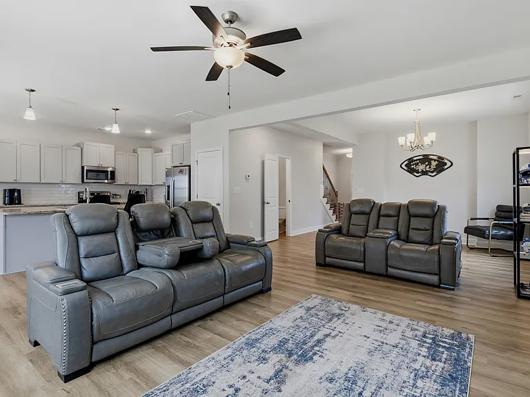 291 Burnside Dr — Photo 15