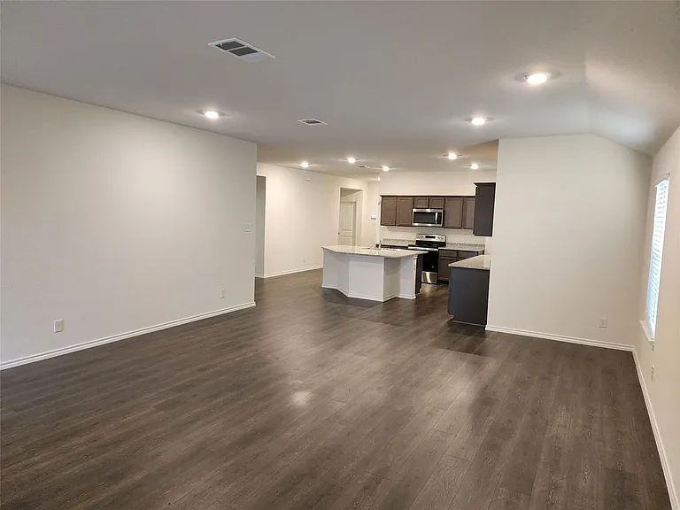 100 Stovall Ln — Photo 14