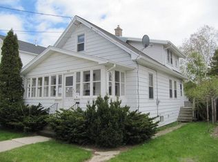 805 18th St, Two Rivers, WI 54241