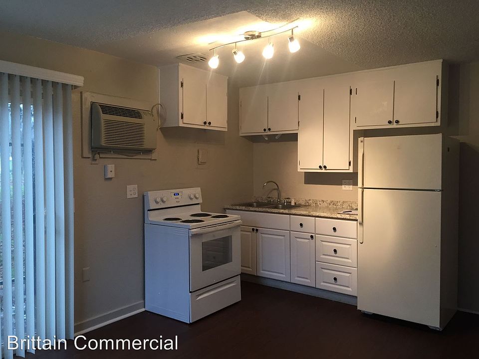 1st image of 1616 E St APT 01