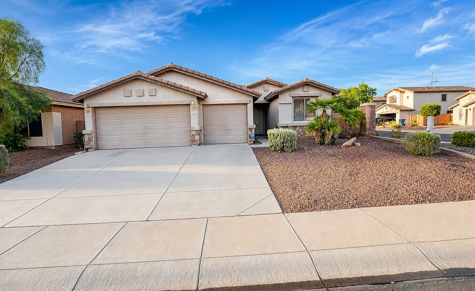 3 bed, 2005 sqft, $2,150 — Photo 1