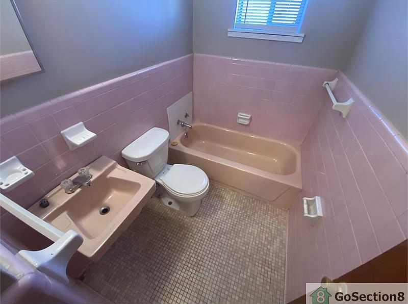 2nd image of 1921 30th Ave N Unit C