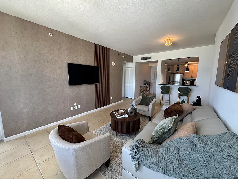 511 SE 5th Ave #2215 — Photo 8