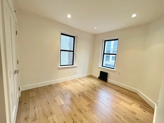 Rented by Vertical Real Estate LLC | media 4