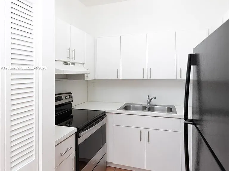 3007 Bird Ave #11 — Photo 8