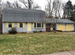 150 Lamplighter Dr, Manchester, CT 06040