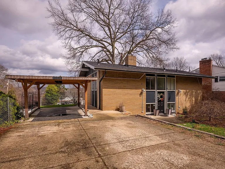 604 Bendview Dr — Photo 19