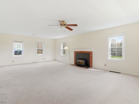 3rd image of 13130 Kinsman Rd