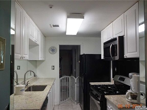 4th image of 240 Sagamore Hills Dr