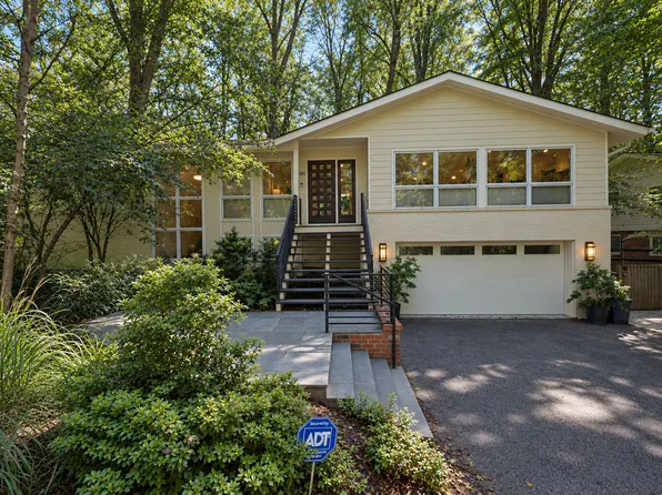 8313 Still Spring Ct, Bethesda, MD 20817