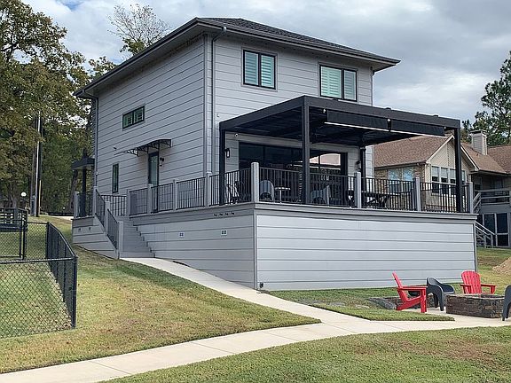 2nd image of 513 Villa Point Dr