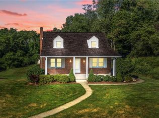 2776 Beaver Grade Rd, Coraopolis, PA 15108