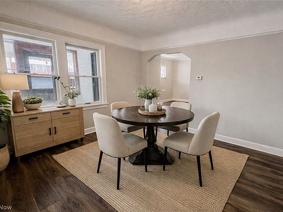 3rd image of 907 Rondel Rd