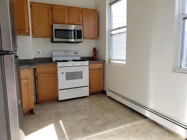 185 South Street image 2 of 16