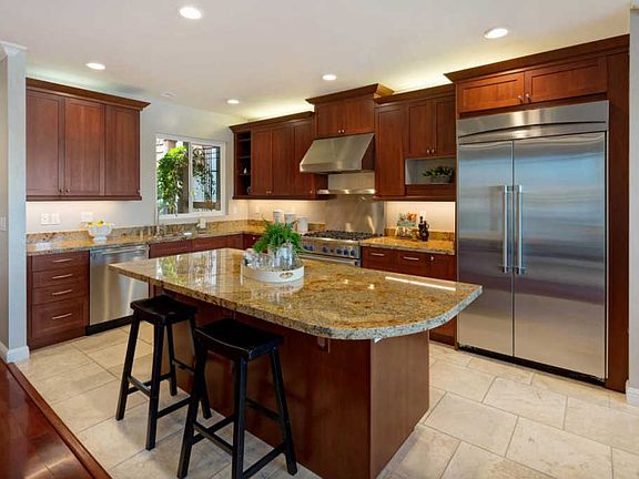 4th image of 708 Fathom Dr