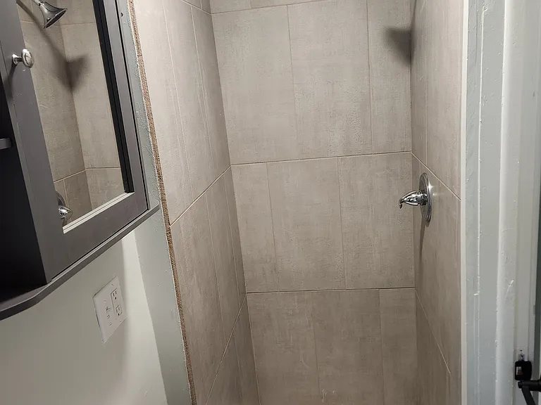327 E Scull St — Photo 27